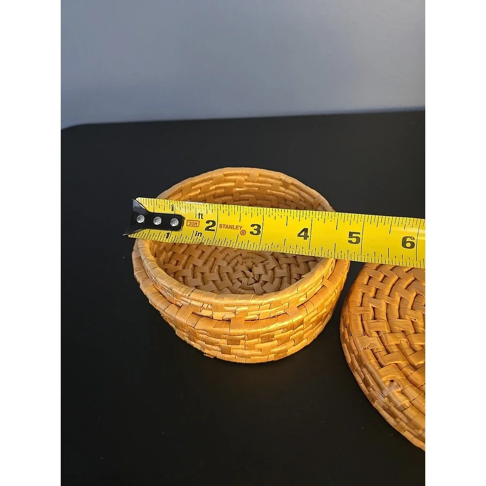 Woven Rattan Wicker Round 6 Coasters Set in Woven‎ Basket